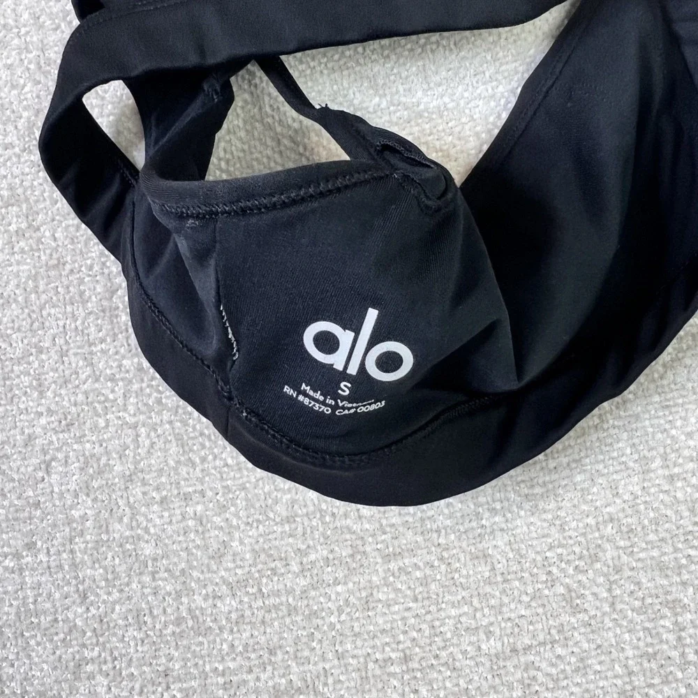Alo Yoga Airlift Intrigue Bra Women's Small Black Strappy Sports Bra